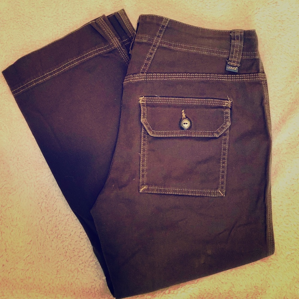 Brown Jag classic fit capris.  Size 8.